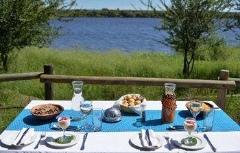 Bakwena Lodge Kasane Ngoại thất bức ảnh