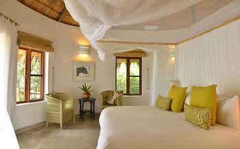 Bakwena Lodge Kasane Ngoại thất bức ảnh