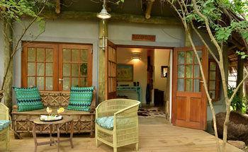 Bakwena Lodge Kasane Ngoại thất bức ảnh